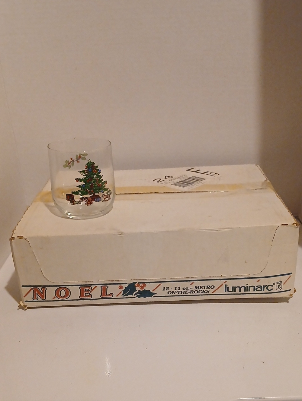 Luminarc Vintage 90s Noel Holiday Glass - Clear with Christmas Tree